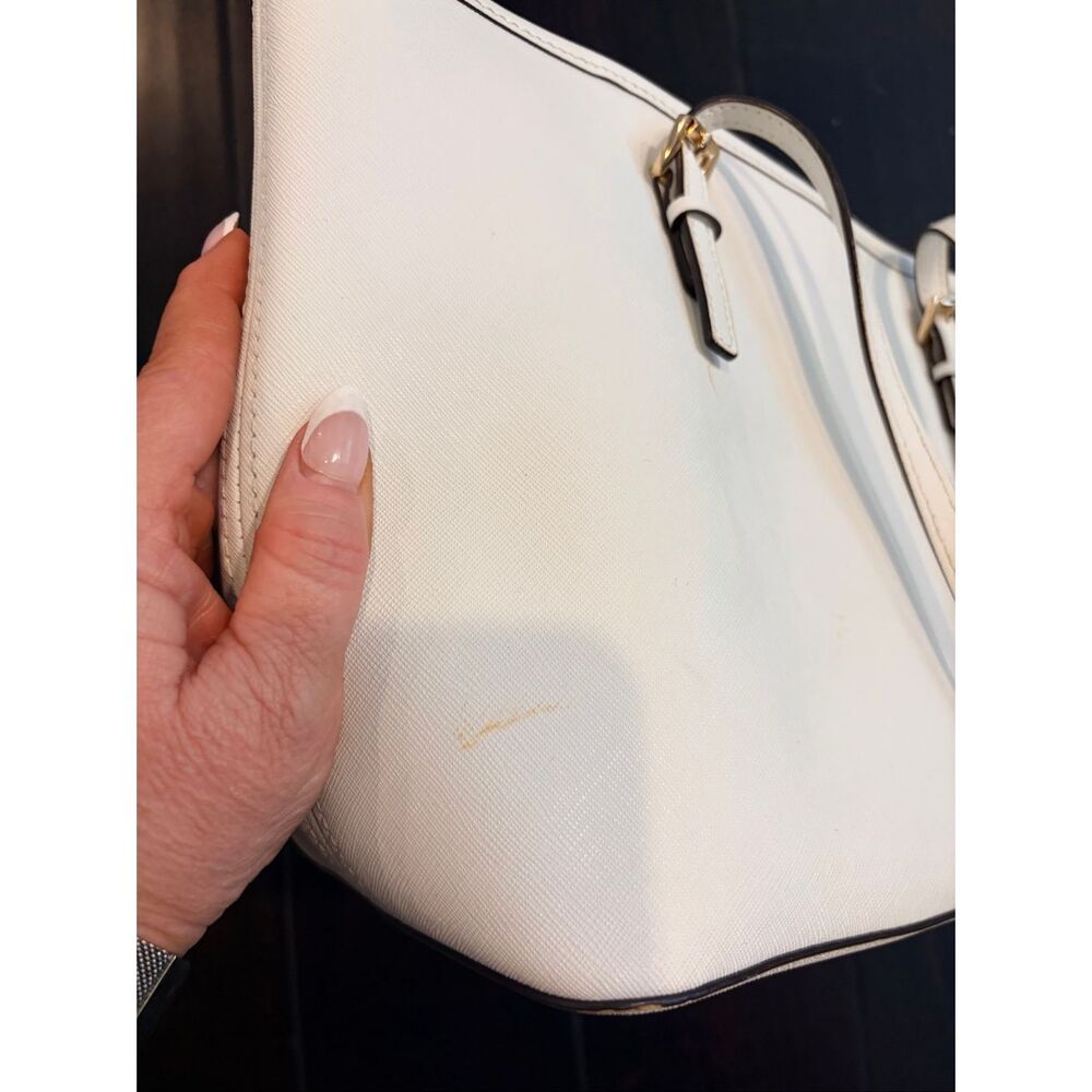 Michael Kors White Saffiano Leather Tote Bag Gold MK Charm Shoulder Purse EUC Ch - Picture 5 of 8